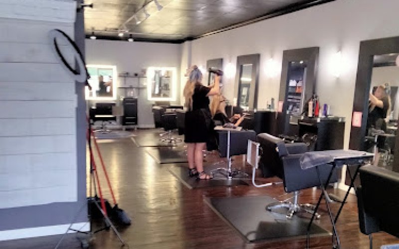 Bella Bronze Studios — Hair salon in Akron