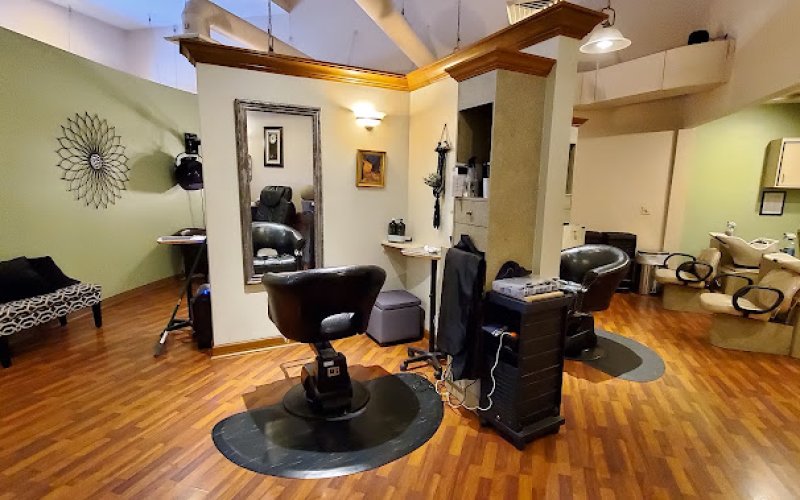 Nicole Jeffreys Salon & Day Spa — Hair salon in Akron