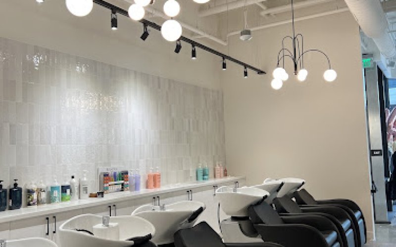 Salon 44 — Hair salon in Bellevue