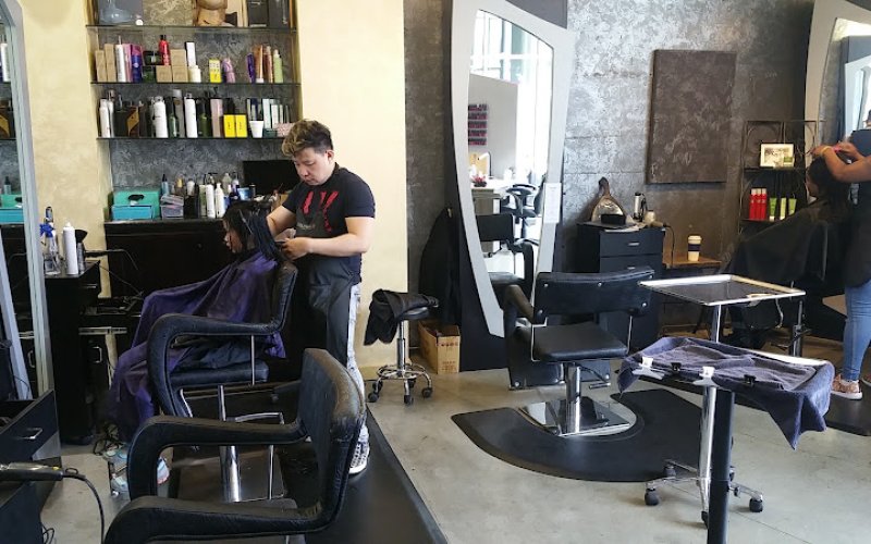Salon De Beaute — Hair salon in Bellevue