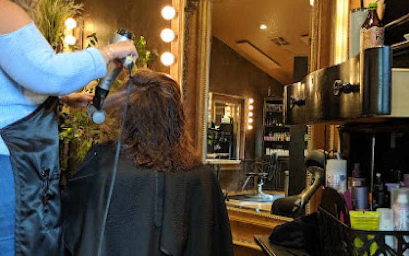 Headlines Salon