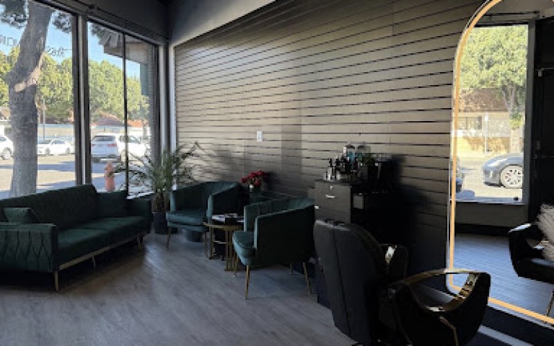 Private beauty lounge