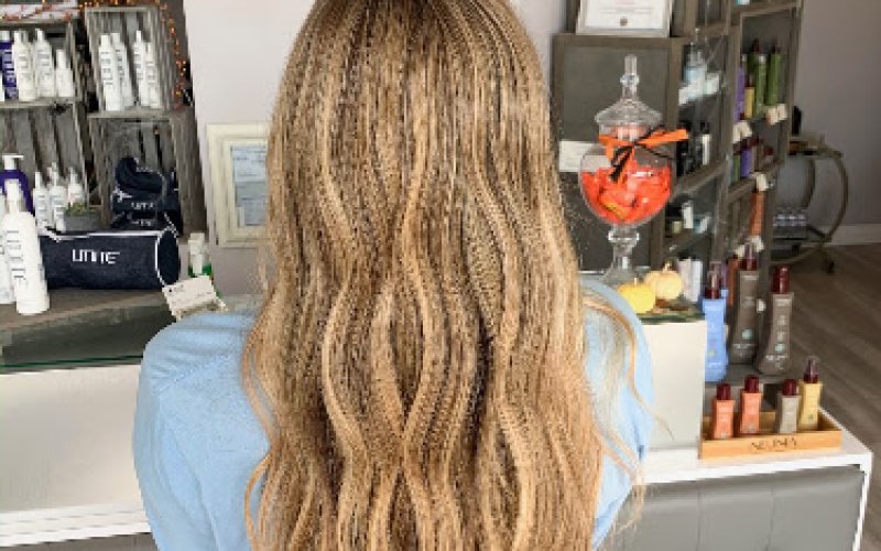 Dolce Salon