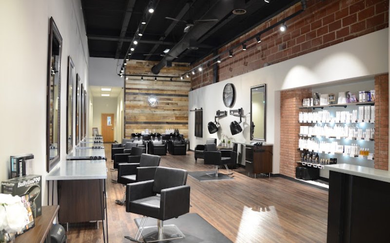 Refinery Salon Co — Hair salon in Cedar Rapids