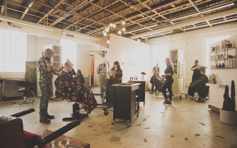 Elevencherry Salon