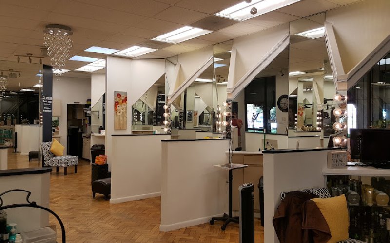 LV Hair Salón — Hair salon in El Paso