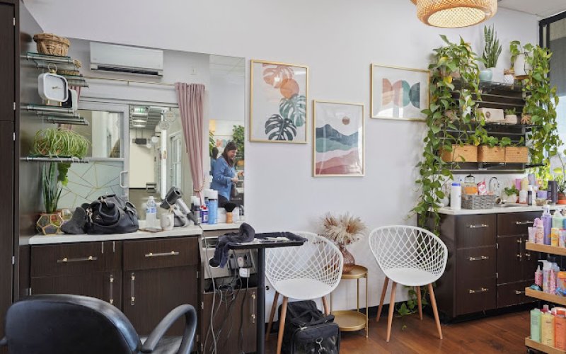 Sola Salons — Beauty salon in Elk Grove