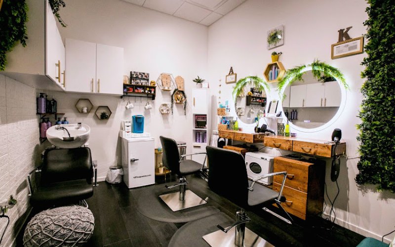 Ivy & Stone - A Salon Concept