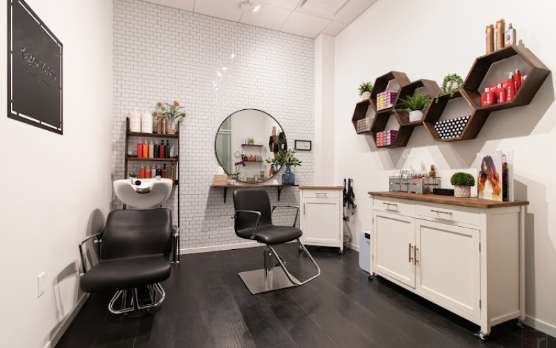 Salon Republic Escondido