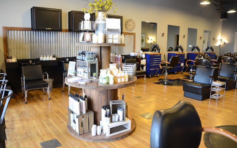 Blue Duck Hair Salon — Beauty salon in Evansville