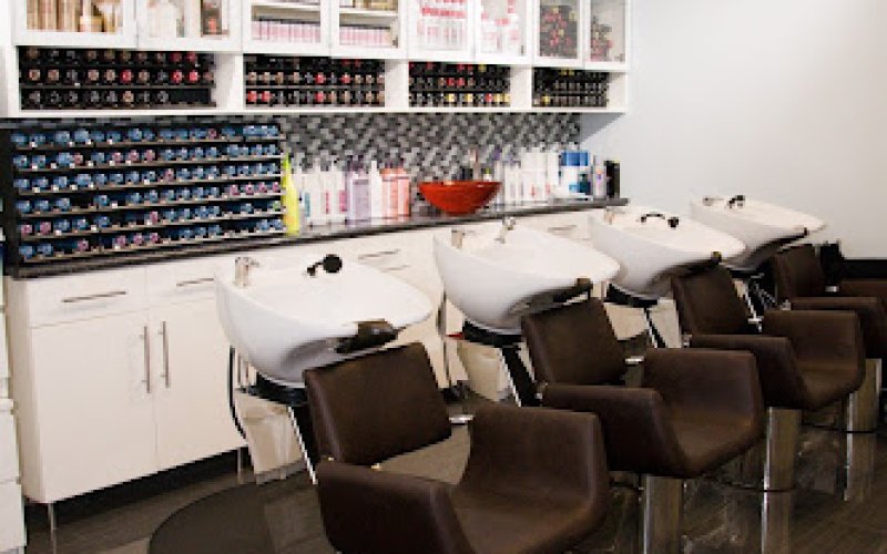 Inspire Salon by Mia