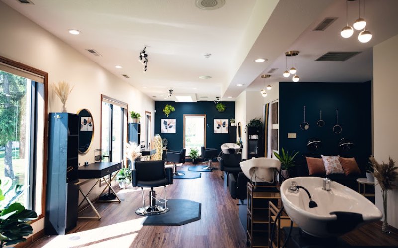 Aura Beauty Lounge, Fort Wayne, IN — Hair salon in Fort Wayne