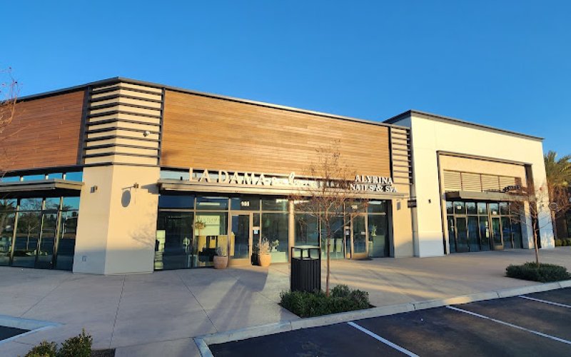 La Dama Salon — Beauty salon in Fresno