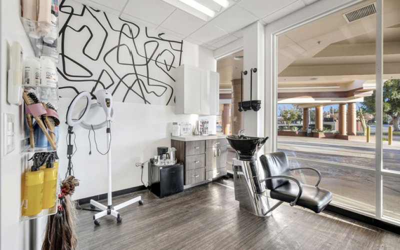 Sola Salons