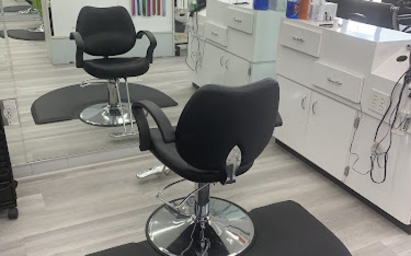 Nice cut — Hair salon in Gainesville