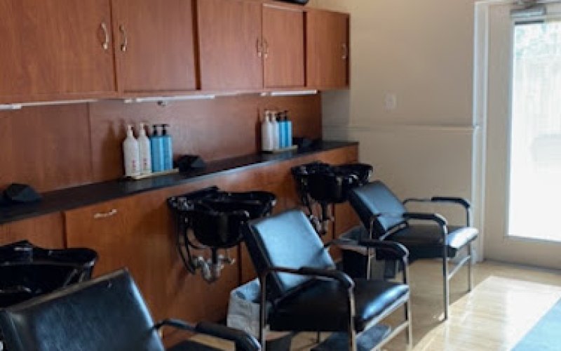Salon Savoy — Hair salon in Gainesville