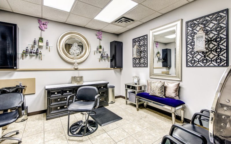 Salon Meyerland - Natural and Relaxed Black Hair in Houston — Beauty salon in Houston