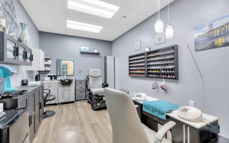 Sola Salons