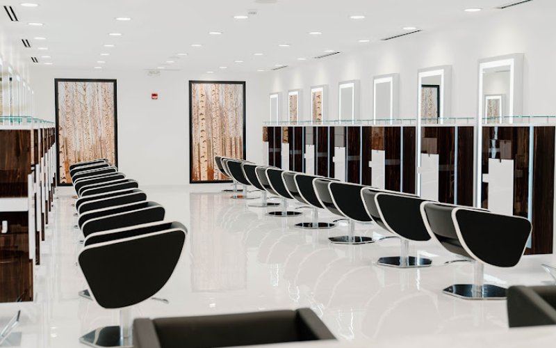 DL Lowry — Beauty salon in Indianapolis