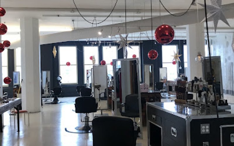 Skyline Downtown Salon