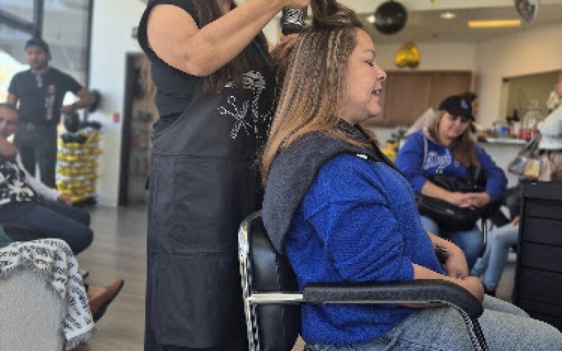 New Waves Salon