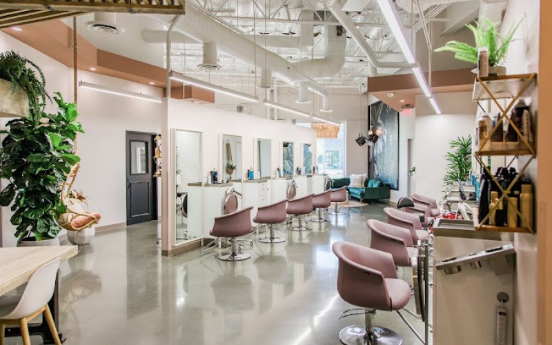 Salon Drew