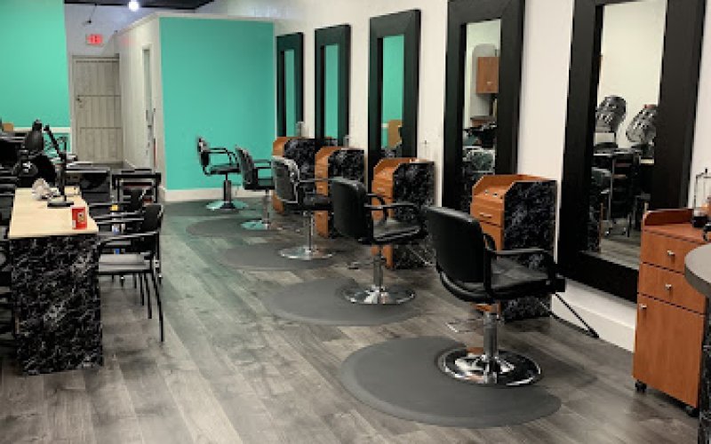 Dominican Hair Center Beauty Salon — Beauty salon in Miami Gardens