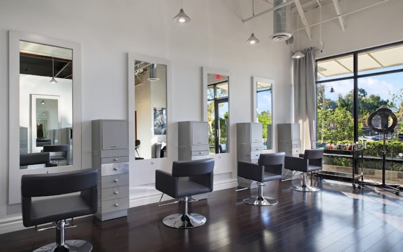 the house salon