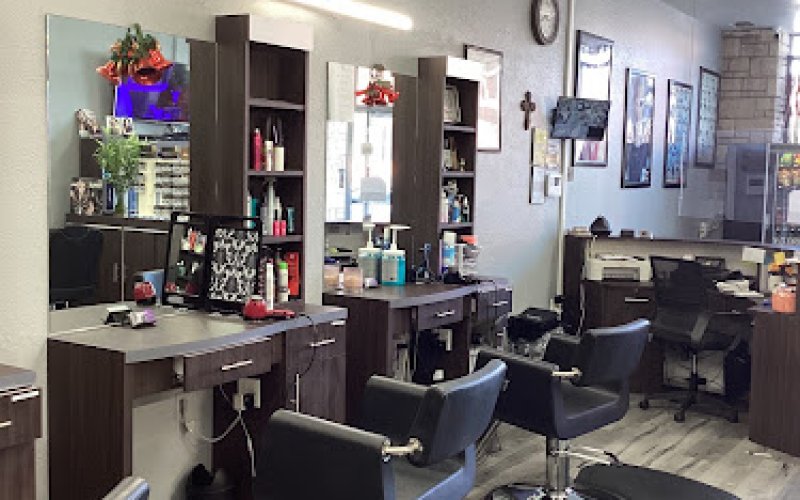 3 Bella's Hair Salon