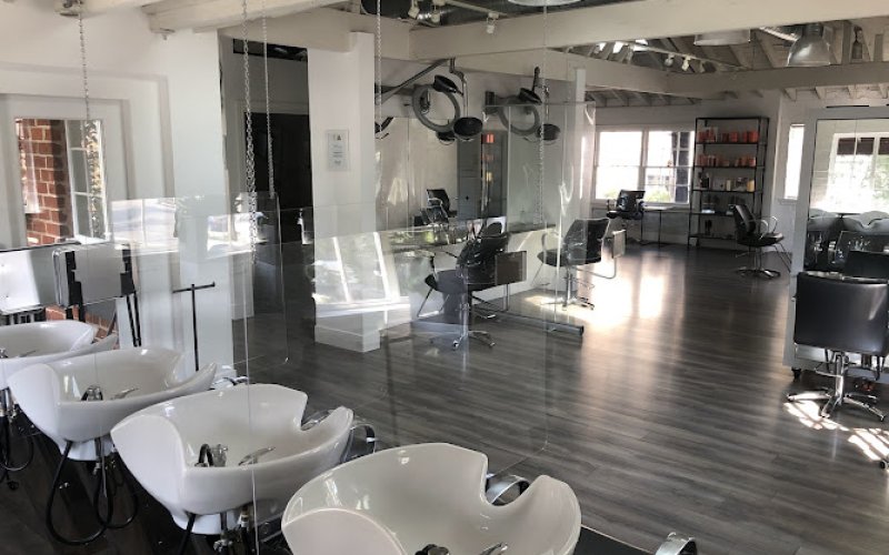 Salon Aguayo