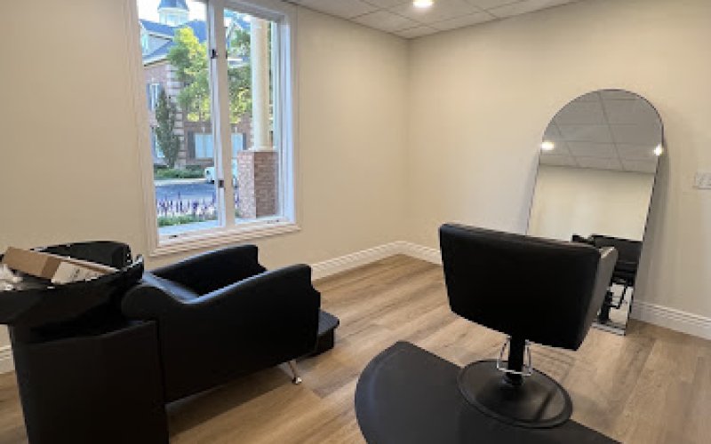 Salt Creek Salon Suites