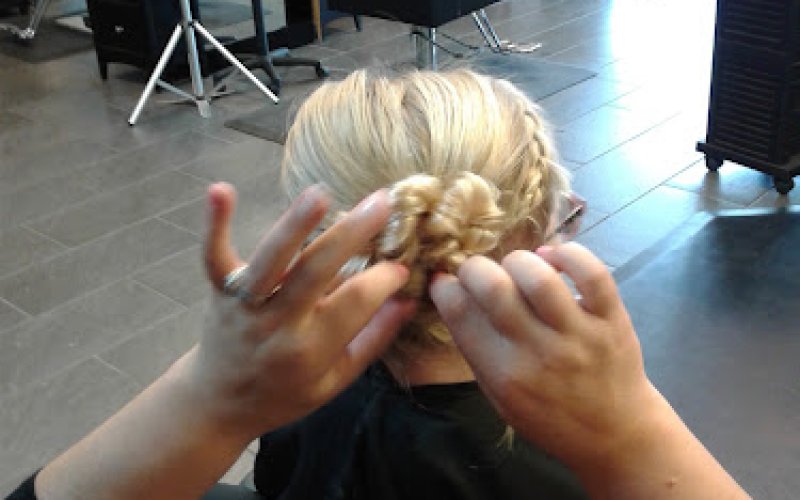 Studio 127 Salon And Day Spa