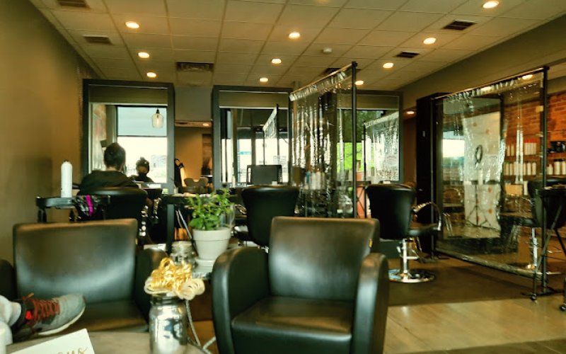 Leonardo's Salon — Hair salon in Quincy