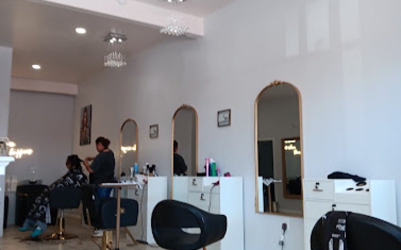 Luxe Amour Beauty Bar — Hair salon in Richmond