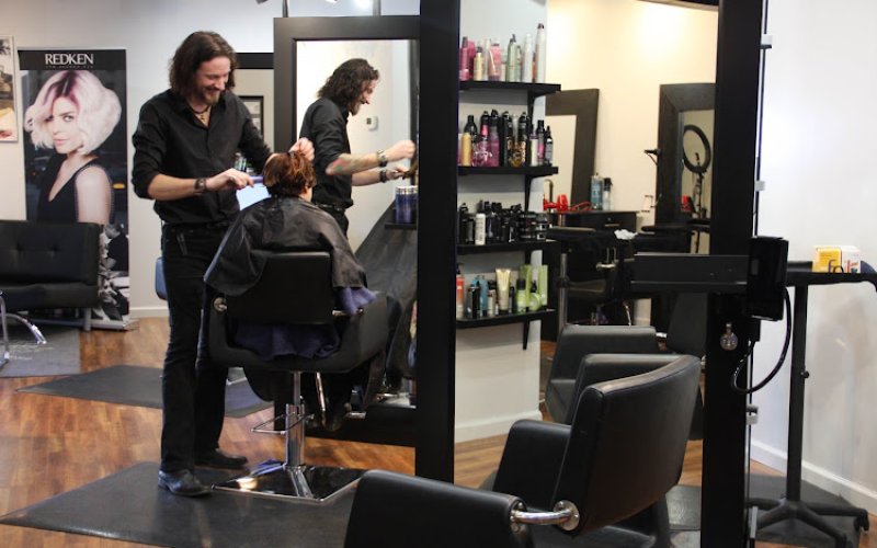 Platinum Salon ROC Inc.