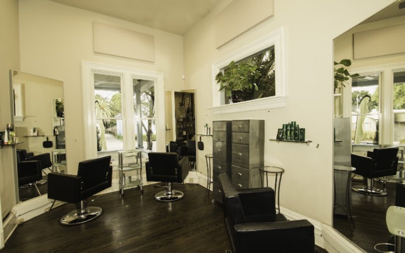 Dolce Vita Salon