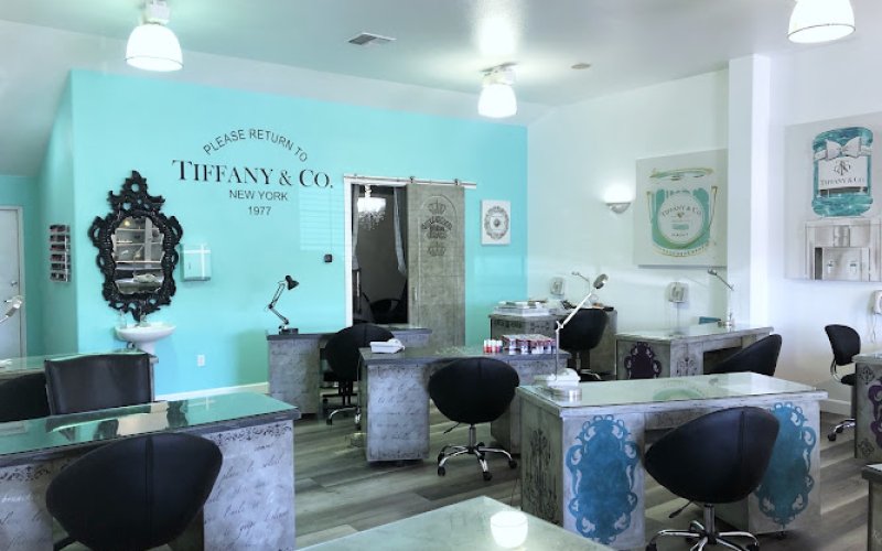 Villaggio Salon Suites
