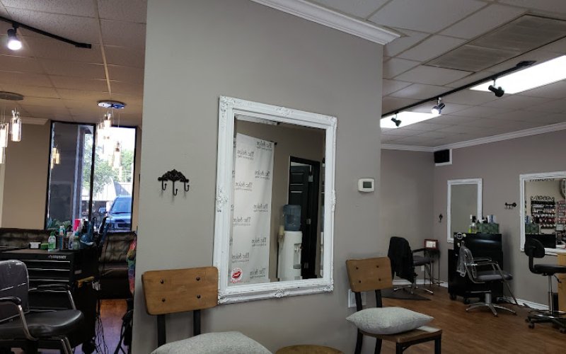 Salon At Ridgewood Village